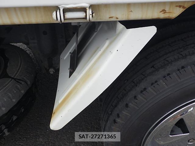 Isuzu ELF TRUCK 2018-09 8229790-17