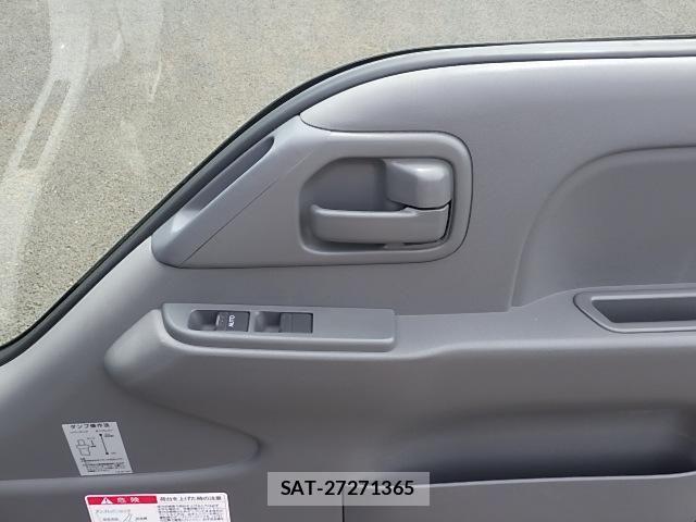 Isuzu ELF TRUCK 2018-09 8229790-19