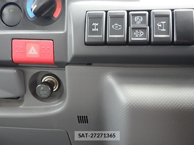 Isuzu ELF TRUCK 2018-09 8229790-27