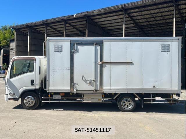 Isuzu ELF TRUCK 2012-10 8229838-3