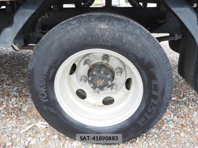 Isuzu ELF TRUCK 2011-08 8229831-24