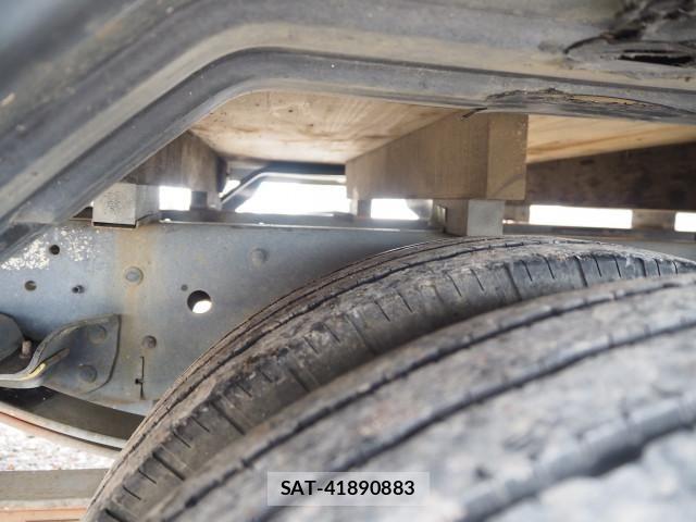 Isuzu ELF TRUCK 2011-08 8229831-25