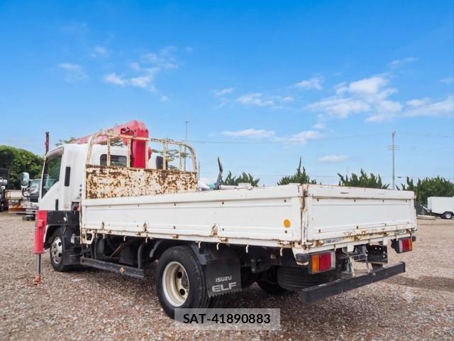 Isuzu ELF TRUCK 2011-08 8229831-2