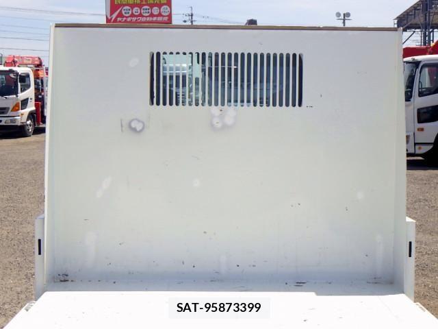 Isuzu ELF TRUCK 2022-06 8229774-11