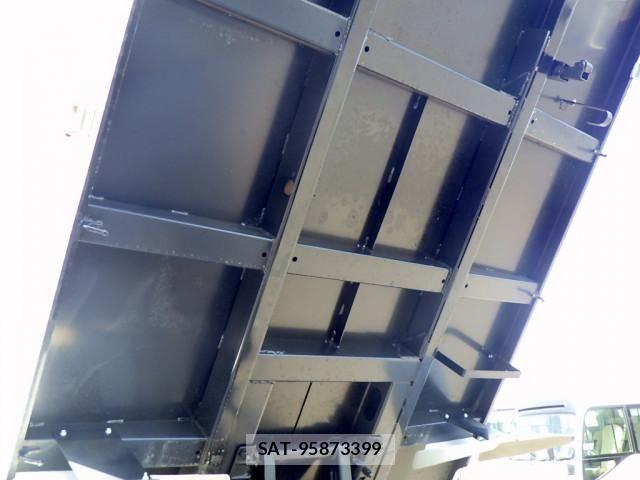 Isuzu ELF TRUCK 2022-06 8229774-12