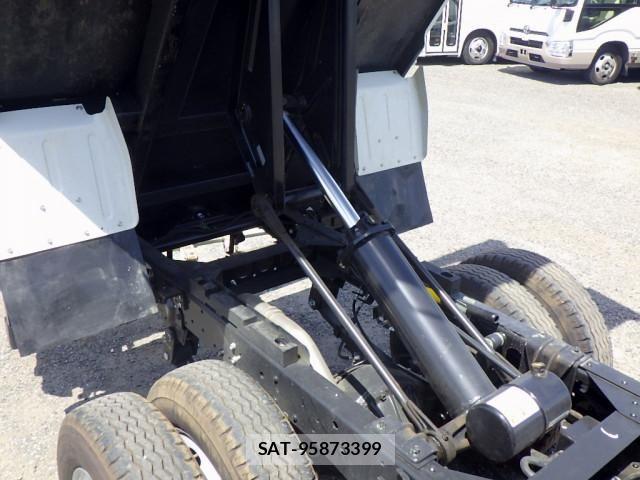 Isuzu ELF TRUCK 2022-06 8229774-13