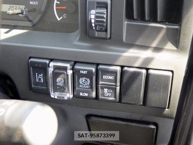 Isuzu ELF TRUCK 2022-06 8229774-21