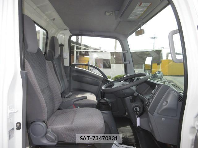 Isuzu ELF TRUCK 2019-04 8229802-12