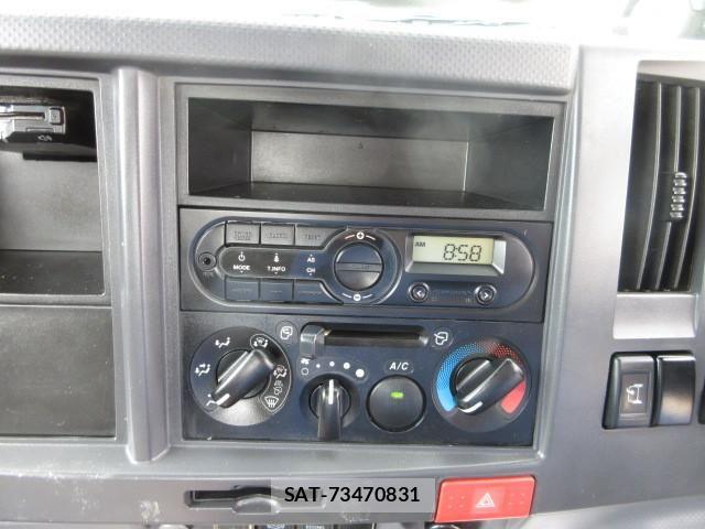 Isuzu ELF TRUCK 2019-04 8229802-16