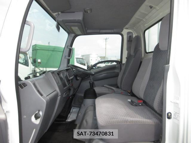 Isuzu ELF TRUCK 2019-04 8229802-25