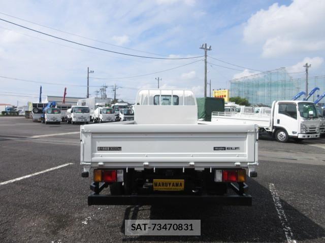 Isuzu ELF TRUCK 2019-04 8229802-6