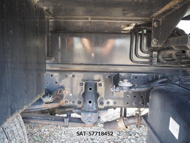 Isuzu ELF TRUCK 2018-06 8229769-25