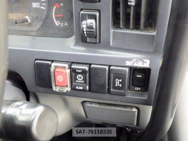 Isuzu ELF TRUCK 2014-10 8229821-17
