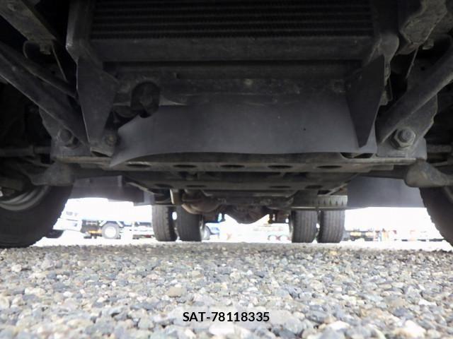 Isuzu ELF TRUCK 2014-10 8229821-21