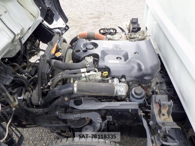 Isuzu ELF TRUCK 2014-10 8229821-23