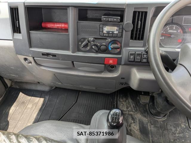 Isuzu ELF TRUCK 2017-02 8229794-10