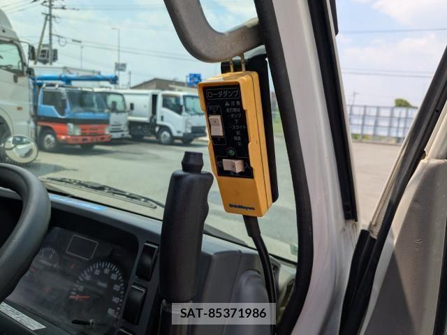Isuzu ELF TRUCK 2017-02 8229794-12