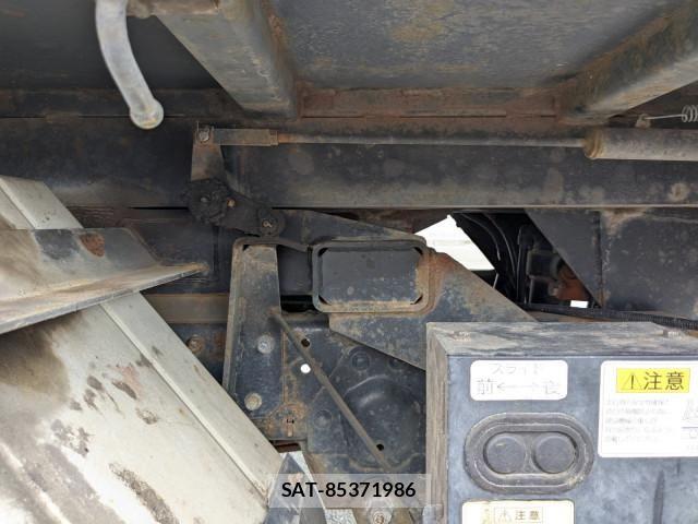 Isuzu ELF TRUCK 2017-02 8229794-16