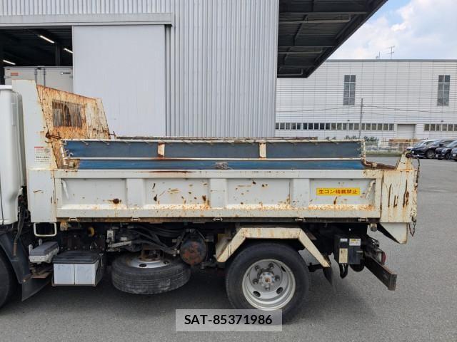 Isuzu ELF TRUCK 2017-02 8229794-21