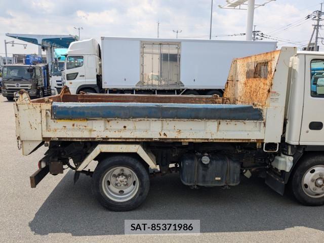 Isuzu ELF TRUCK 2017-02 8229794-24