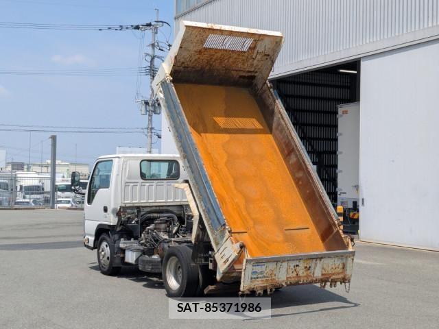 Isuzu ELF TRUCK 2017-02 8229794-26