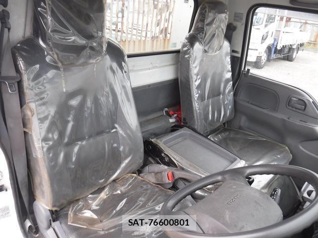 Isuzu ELF TRUCK 2018-02 8229814-15