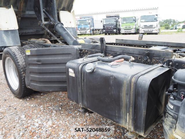 Isuzu ELF TRUCK 2013-10 8229816-11