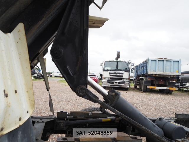 Isuzu ELF TRUCK 2013-10 8229816-24