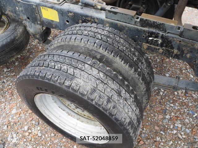 Isuzu ELF TRUCK 2013-10 8229816-27