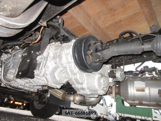 Isuzu ELF TRUCK 2022-06 8229782-27