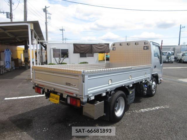 Isuzu ELF TRUCK 2022-06 8229782-3