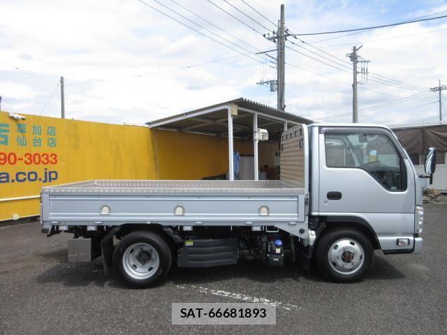 Isuzu ELF TRUCK 2022-06 8229782-5