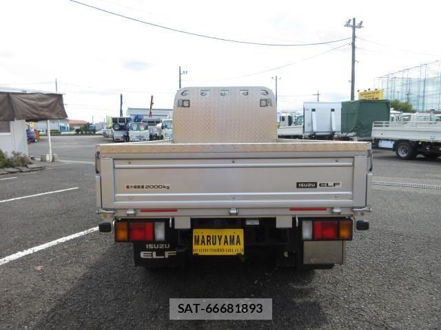 Isuzu ELF TRUCK 2022-06 8229782-6