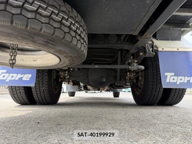 Isuzu ELF TRUCK 2020-02 8229836-24