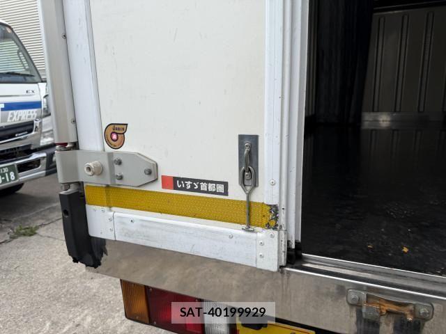 Isuzu ELF TRUCK 2020-02 8229836-7