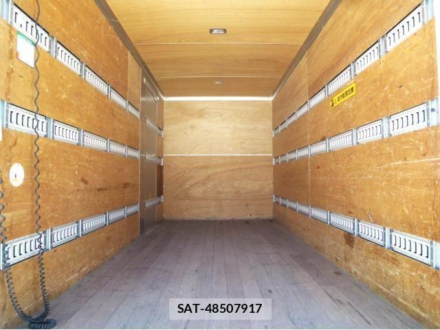 Isuzu ELF TRUCK 2023-06 8229768-12