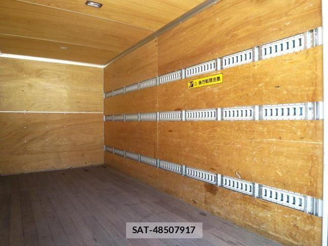 Isuzu ELF TRUCK 2023-06 8229768-15