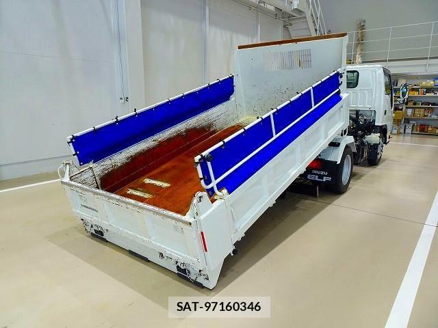 Isuzu ELF TRUCK 2018-09 8229770-2