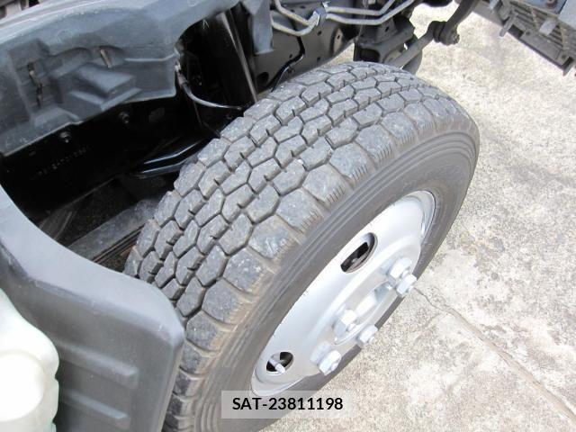 Isuzu ELF TRUCK 2003-04 8229819-18
