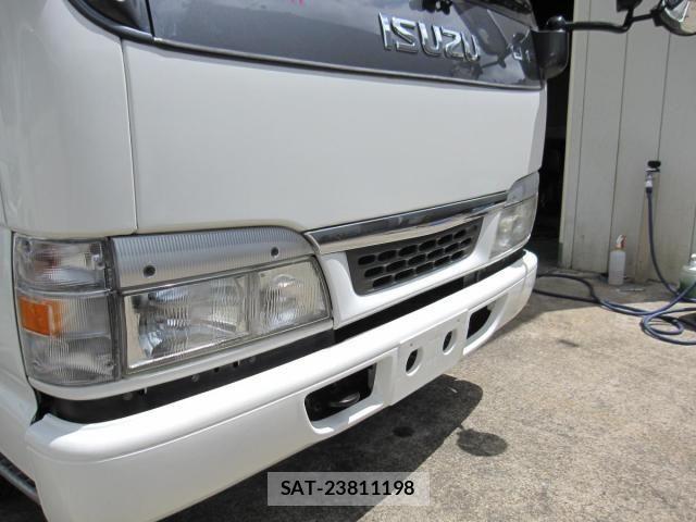 Isuzu ELF TRUCK 2003-04 8229819-2