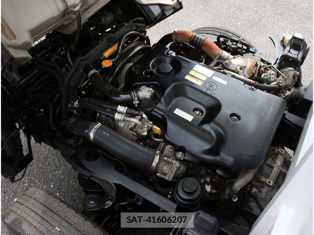 Isuzu ELF TRUCK 2013-01 8245139-29