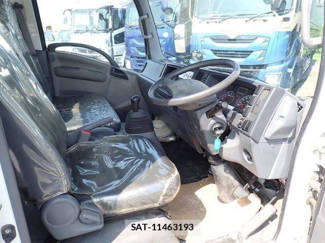 Isuzu ELF TRUCK 2016-10 8245130-11