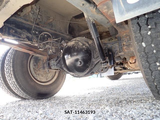 Isuzu ELF TRUCK 2016-10 8245130-21