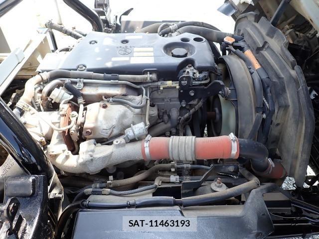 Isuzu ELF TRUCK 2016-10 8245130-23