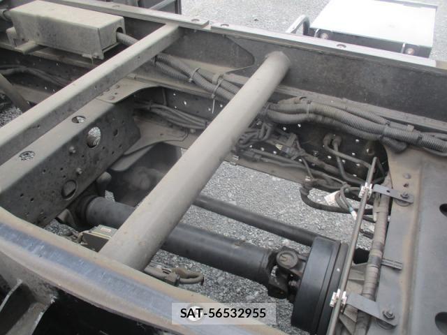 Isuzu ELF TRUCK 2020-10 8245127-19