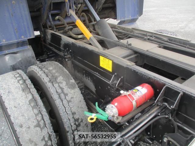 Isuzu ELF TRUCK 2020-10 8245127-21