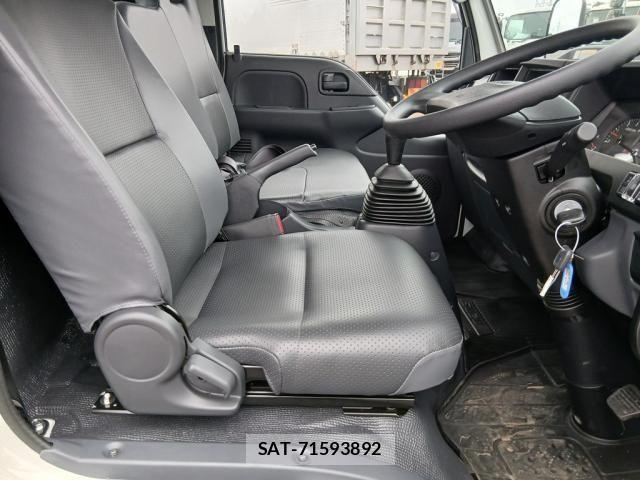 Isuzu ELF TRUCK 2025-03 8245128-21
