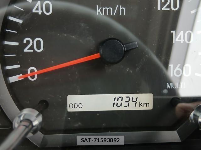 Isuzu ELF TRUCK 2025-03 8245128-28