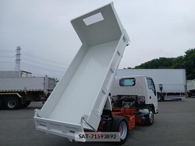 Isuzu ELF TRUCK 2025-03 8245128-7