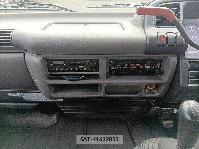 Isuzu ELF TRUCK 2004-05 8245136-12